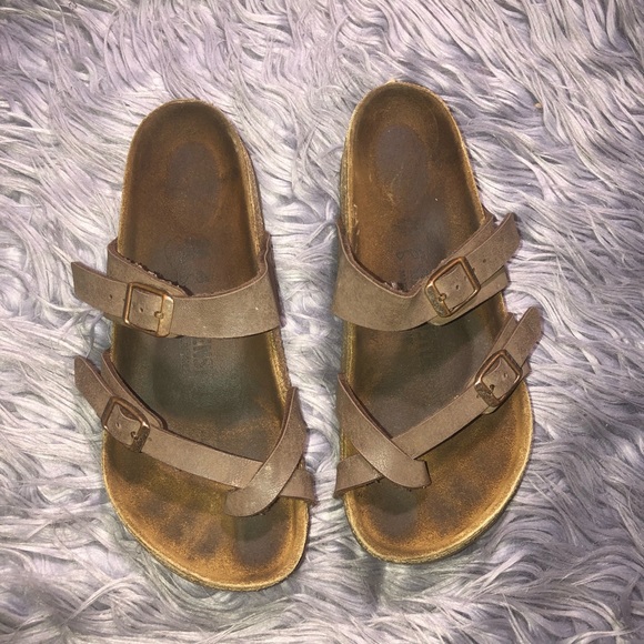Birkenstock Shoes - Women’s Brown Birkenstock Size 6